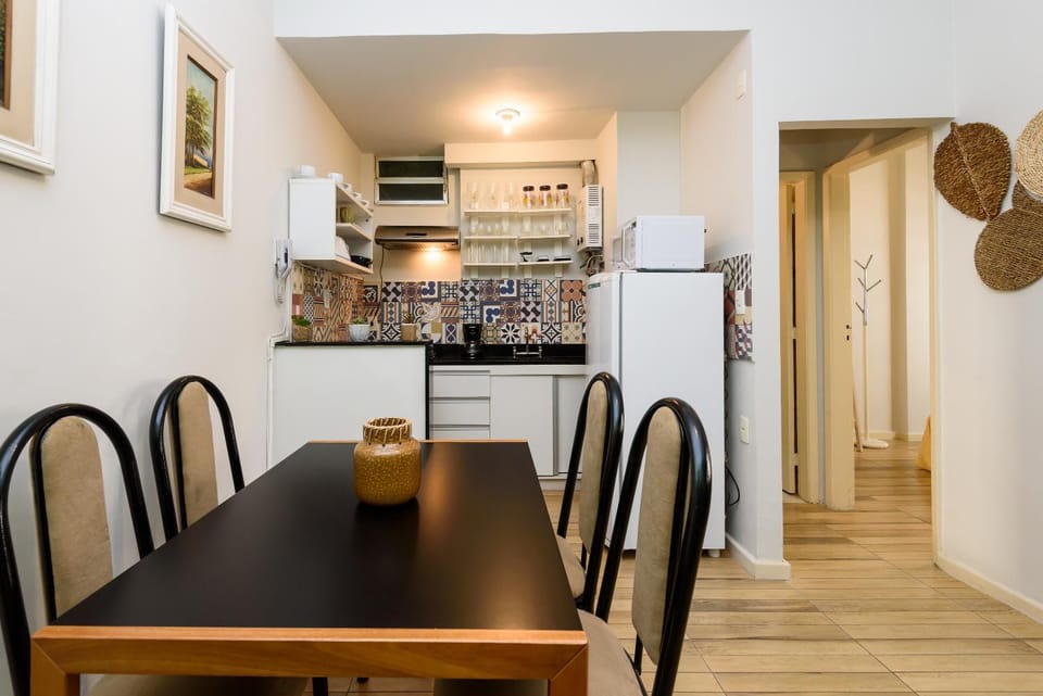 1BDR at 100m of Copacabana Beach | RE 85/303 Apartment in Rio de Janeiro