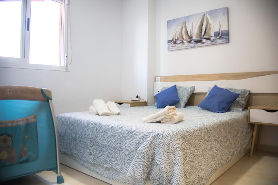 Beachfront Family Retreat, Marina d'Or Apartment in Valencian Community