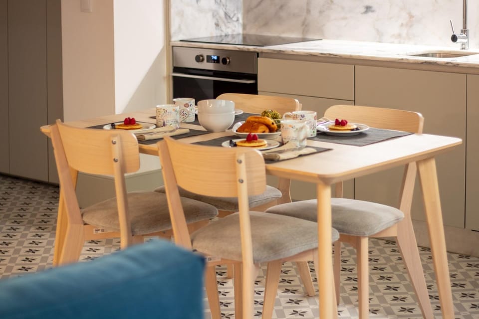 Central Stunning Duplex w/ Patio by LovelyStay Apartment in Porto
