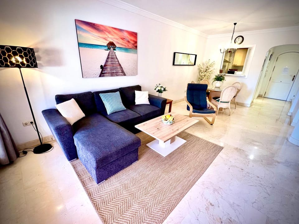 2 bed Elviria - 65sqm Terrace - Pools - Walk to Beach Apartment in Marbella