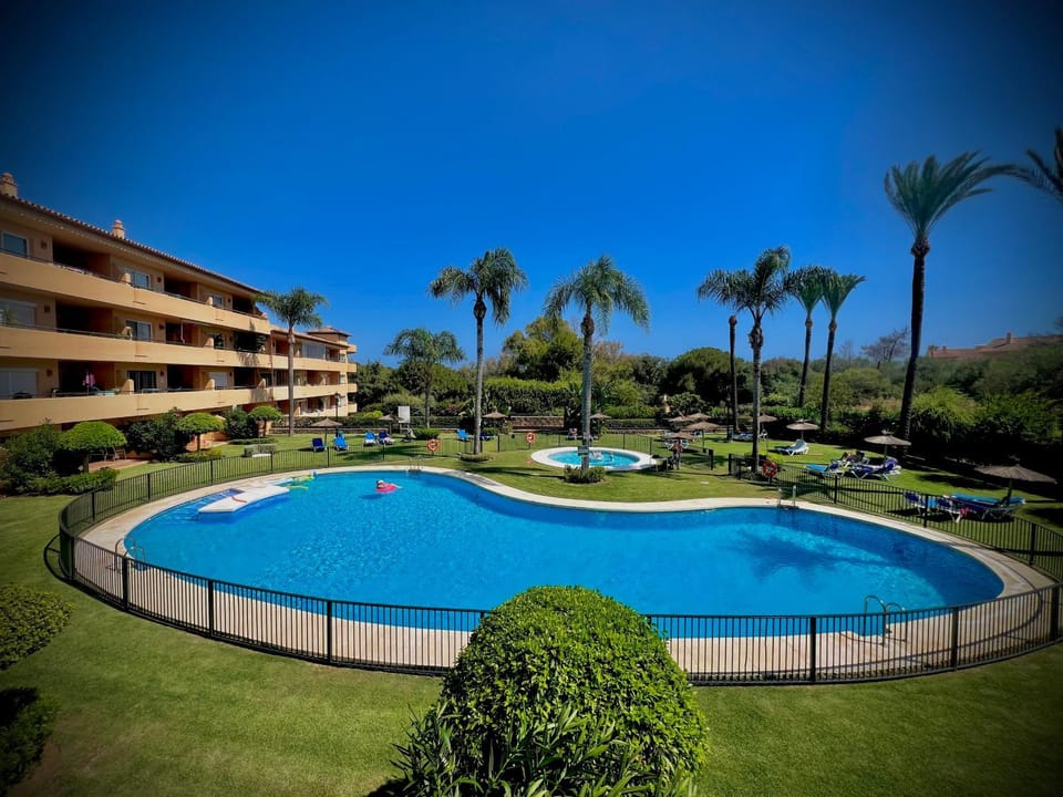 2 bed Elviria - 65sqm Terrace - Pools - Walk to Beach Apartment in Marbella