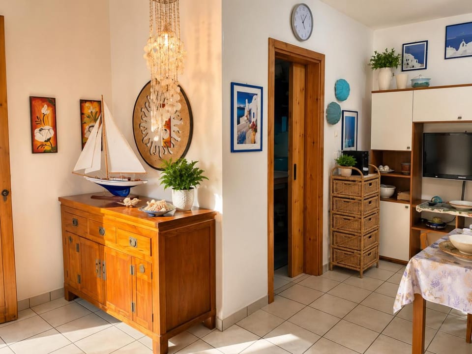 TV and multimedia, Kitchen or kitchenette