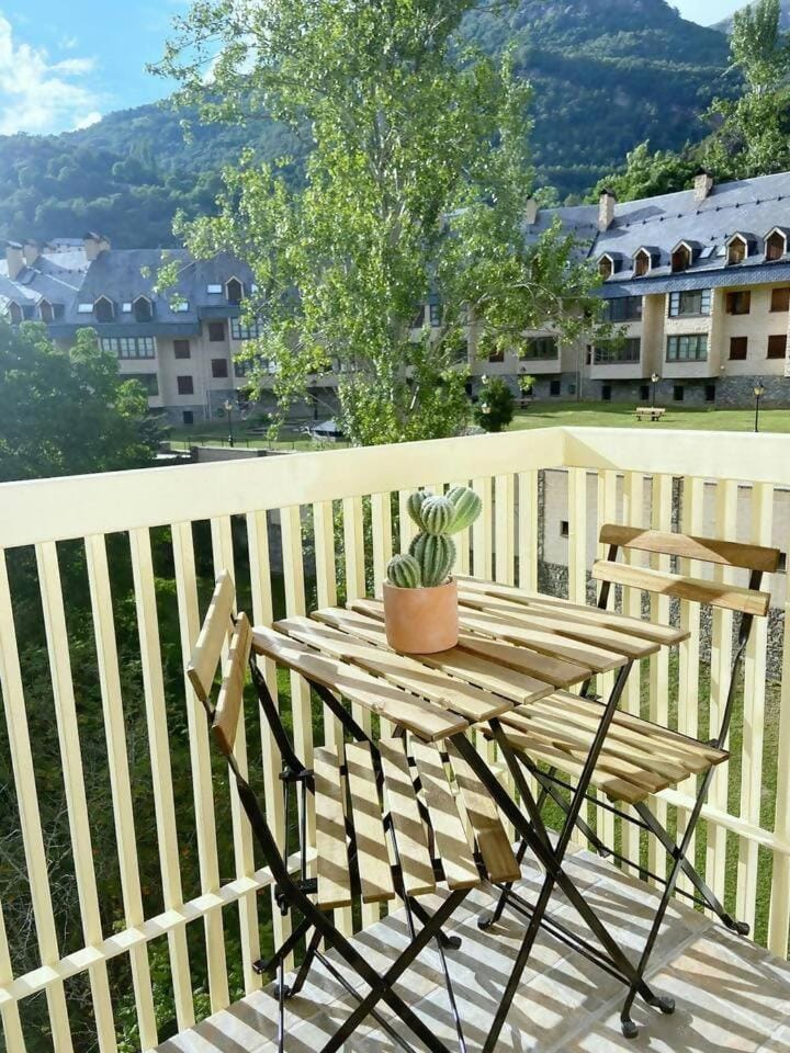 Vistas by Cardi Suites Apartment in Panticosa