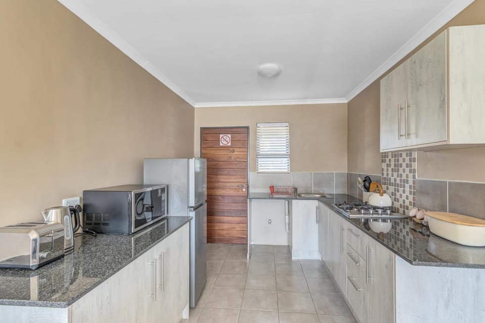 Airville Luxury Apartments, 7min Drive to Cresta Mall Apartment in Johannesburg