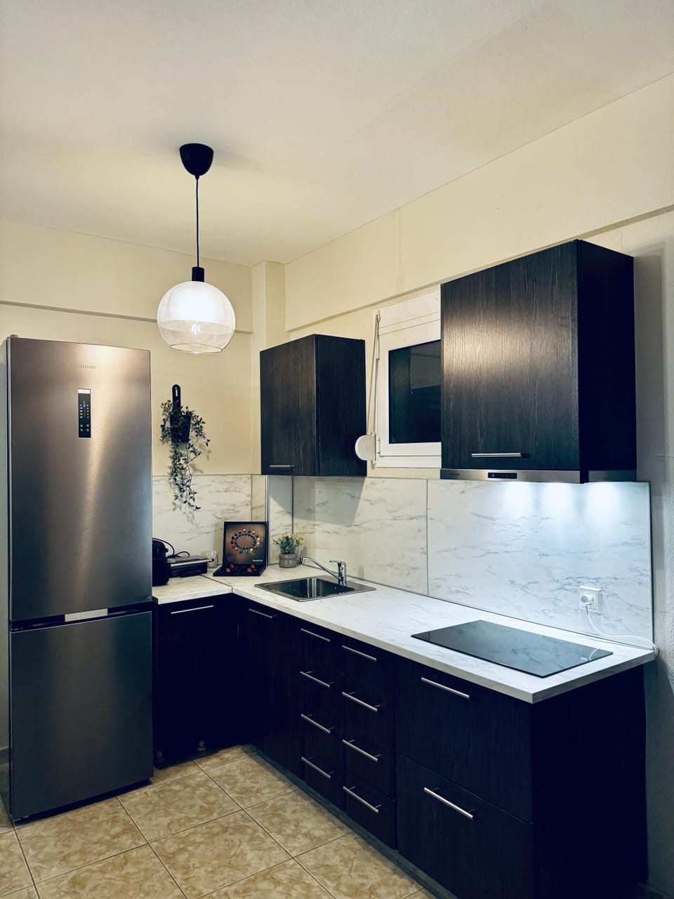 Kitchen or kitchenette, minibar, stove, kitchen
