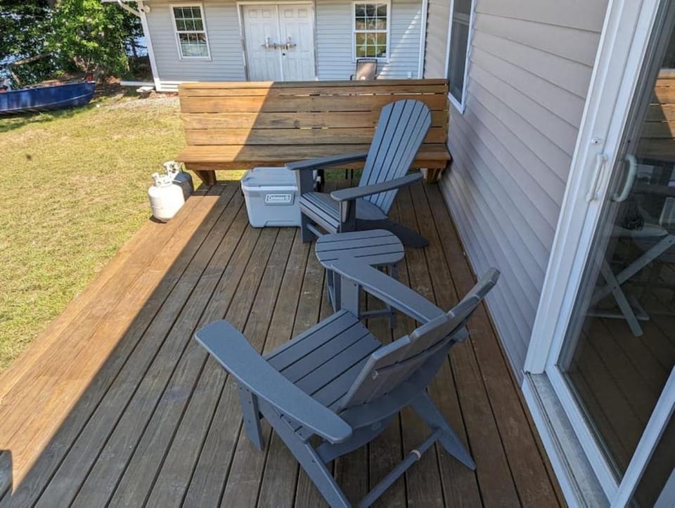 Patio, Day, Balcony/Terrace, Balcony/Terrace