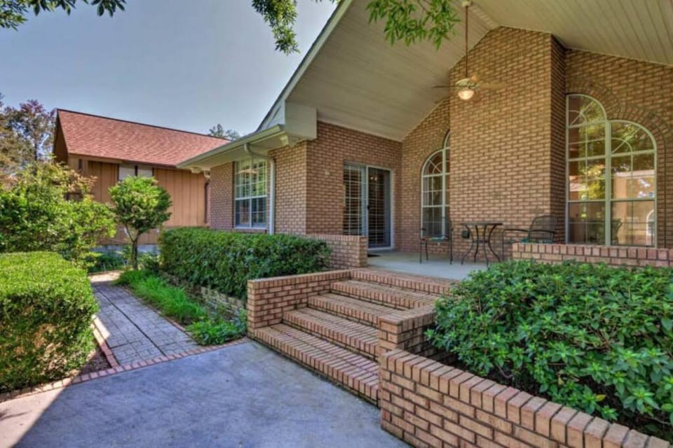 16th and Golden in Diamondhead House in Diamondhead