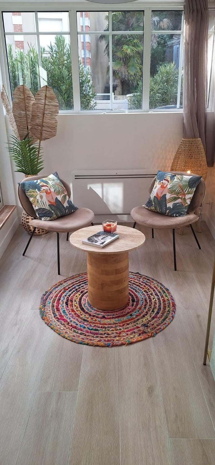Seating area
