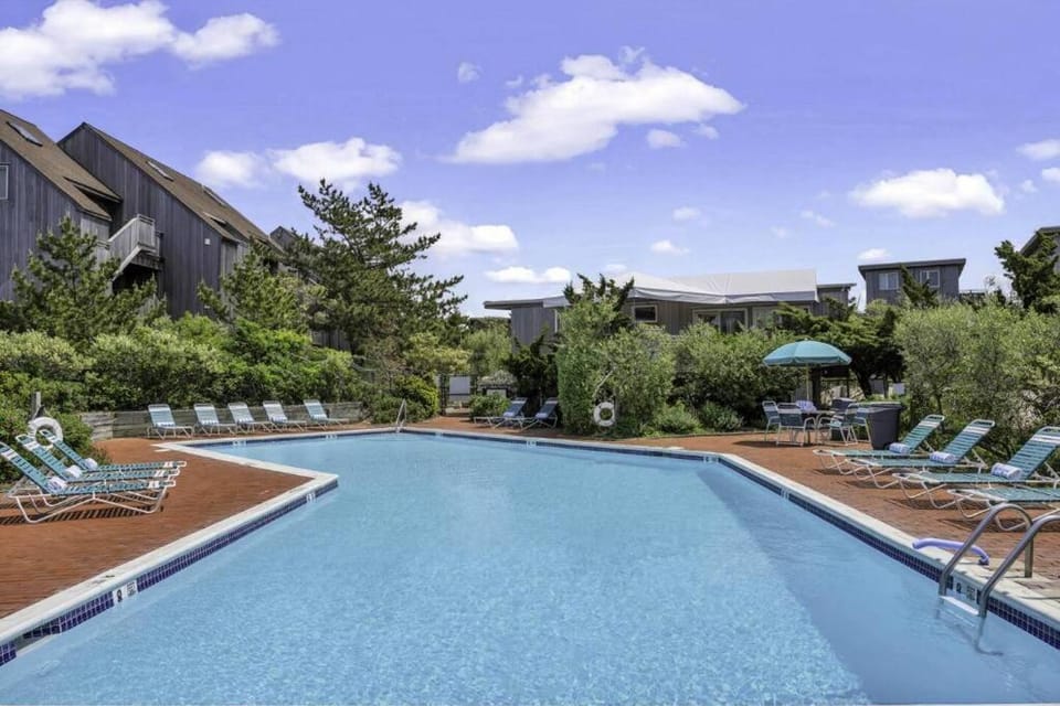 Unit 711 Ocean Colony Beach Apartment in Long Island