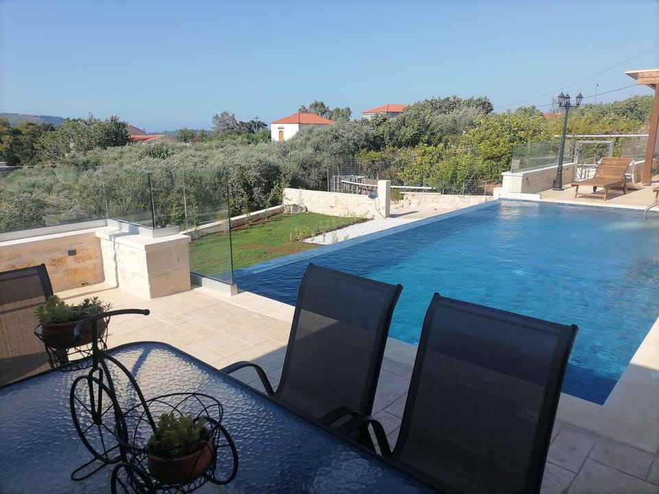 VILLA HALEPOURI Villa in Crete