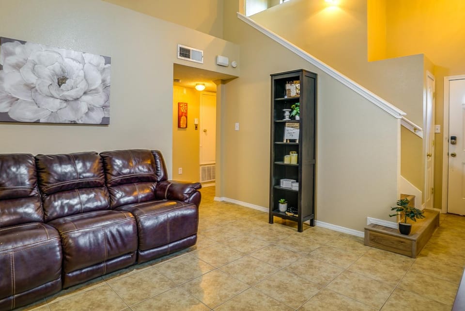 Sunny El Paso Home w/ Private Yard! House in El Paso