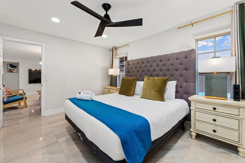 TV and multimedia, Bedroom, air conditioner