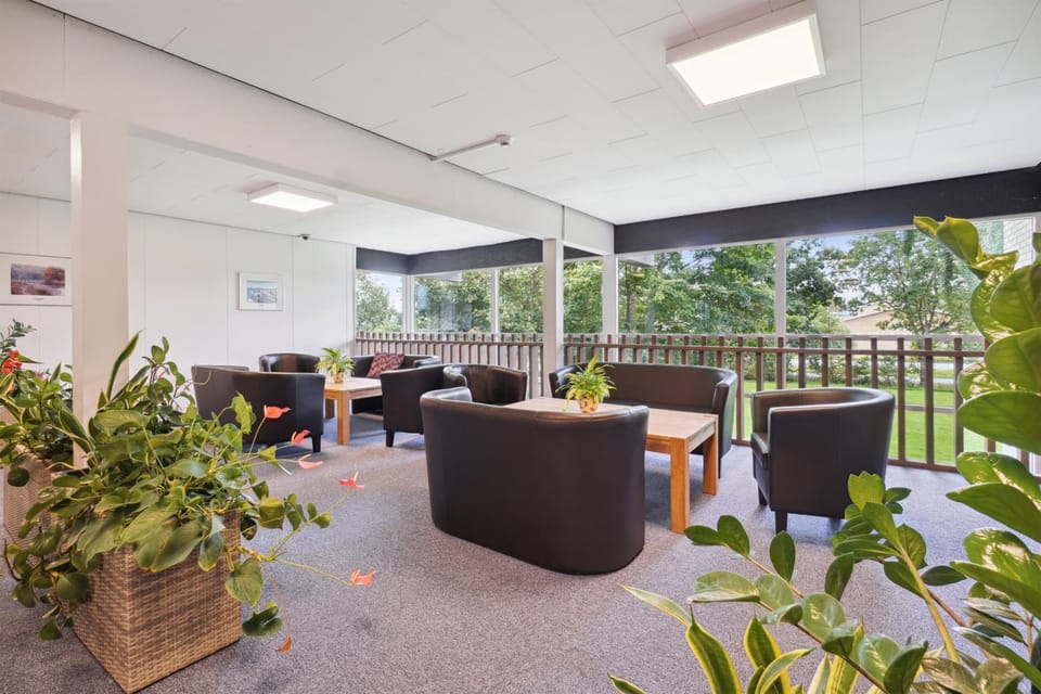 Communal lounge/ TV room, Living room, Breakfast