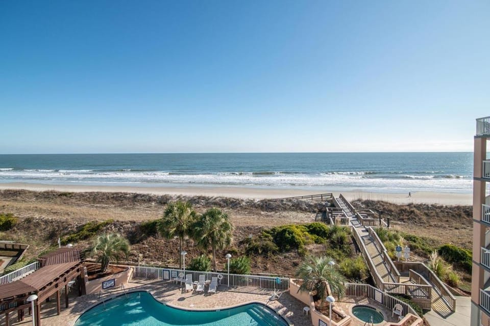 Seaside Escape 3-BR Stunning Ocean Views House in South Carolina