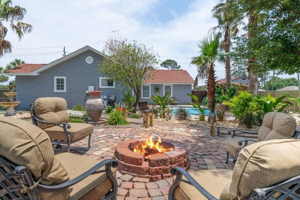 Shipwrecked - Private Pool Home, Game Room, 5 Min to Beach, Pets OK, & More! House in Lower Grand Lagoon