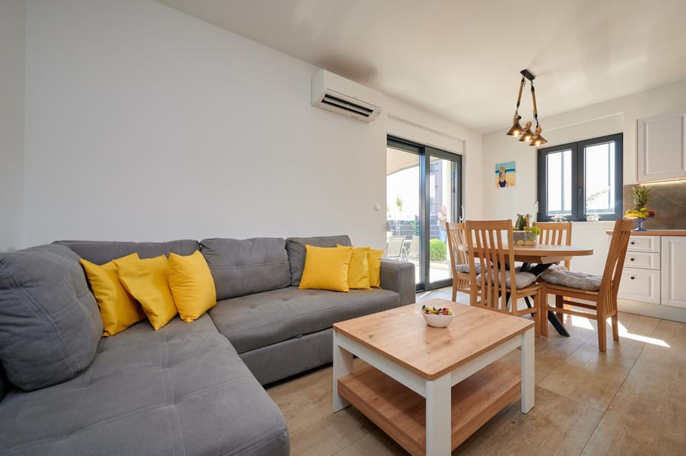 ZEN apartment - private pool Apartment in Trogir