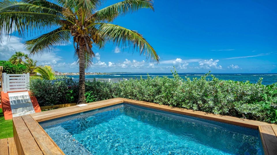 Accès plage pour villa pieds dans l'eau - GPMO14 Villa in Grande-Terre, Guadeloupe