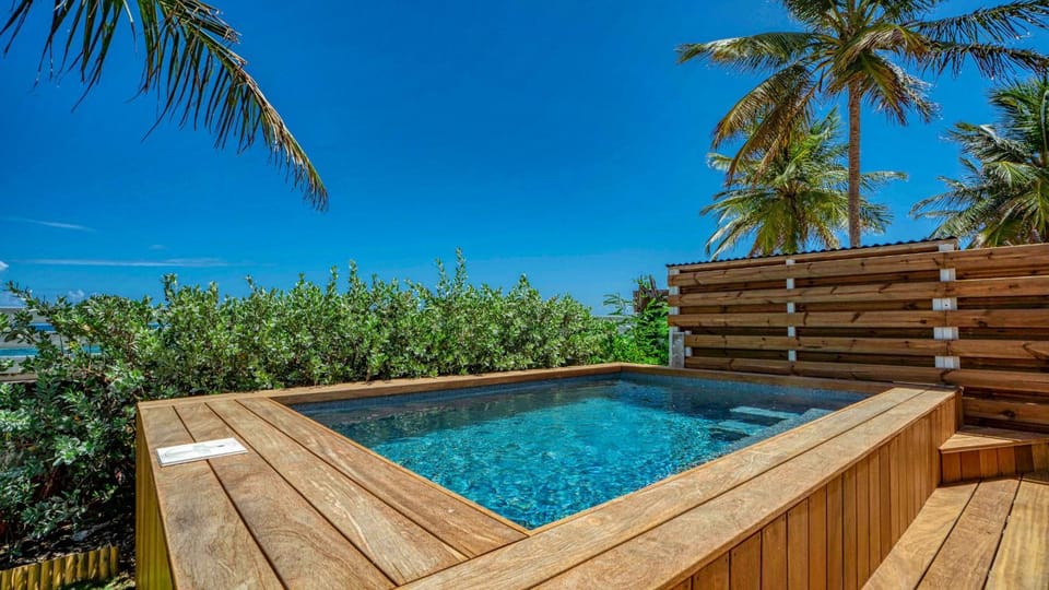 Accès plage pour villa pieds dans l'eau - GPMO14 Villa in Grande-Terre, Guadeloupe