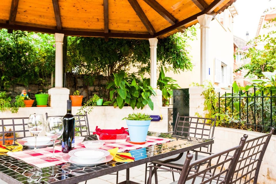 Holiday Home Villa Pindo House in Dubrovnik-Neretva County