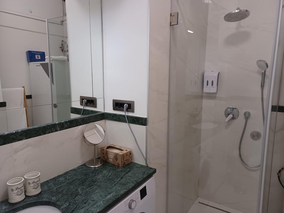 Shower, Bathroom