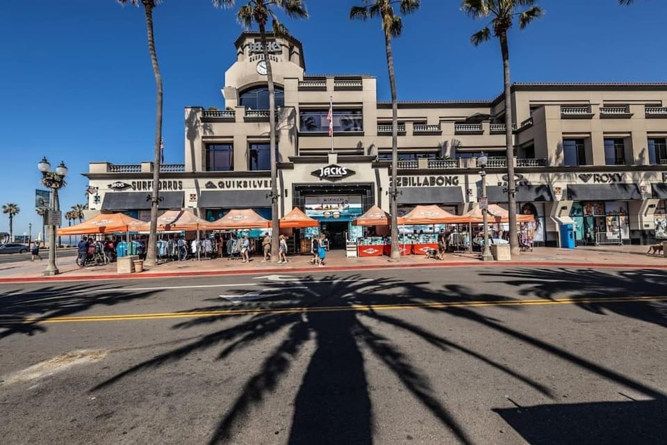 The White Beach House of Huntington House in Huntington Beach