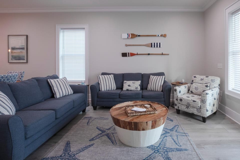 Saltwater Pearl at Pelican Place - Heated Pool & Gulf Views, Beach Across Street House in West Beach