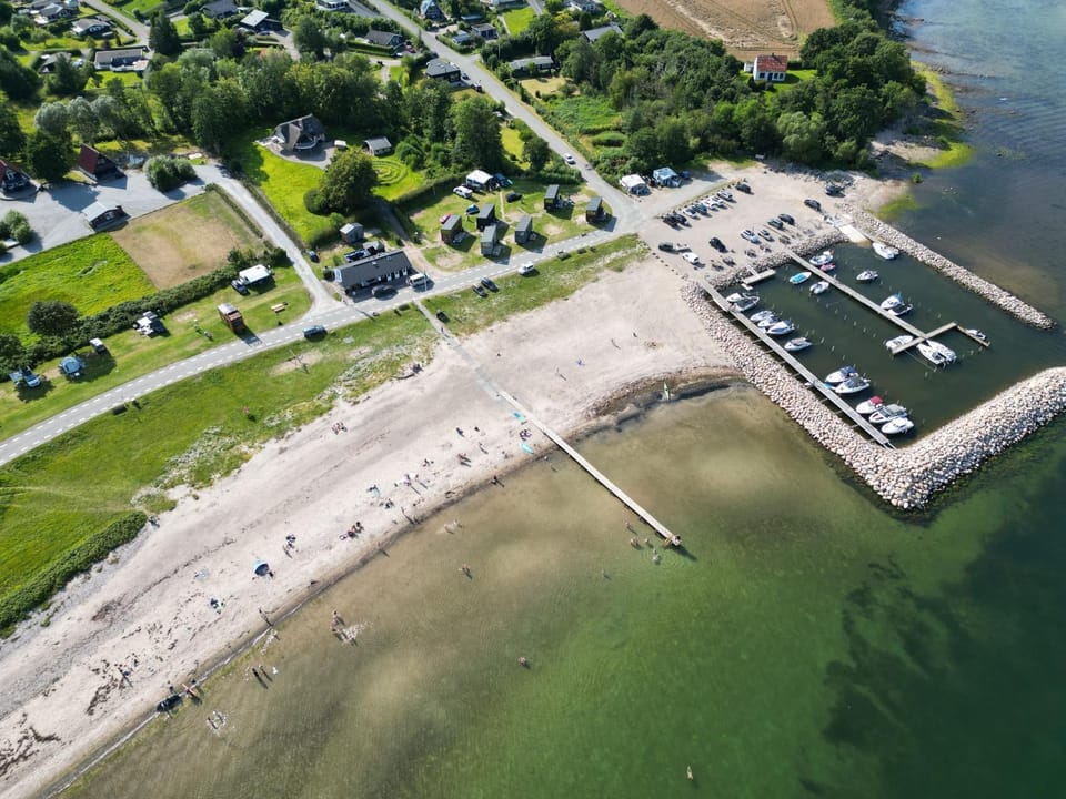 Neighbourhood, Bird's eye view, Beach, Landmark view, Sea view, Location