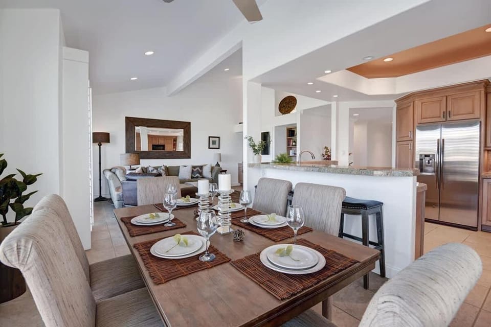 Pet-friendly Palm Valley condoViewsBBQPoolSpa House in Palm Desert