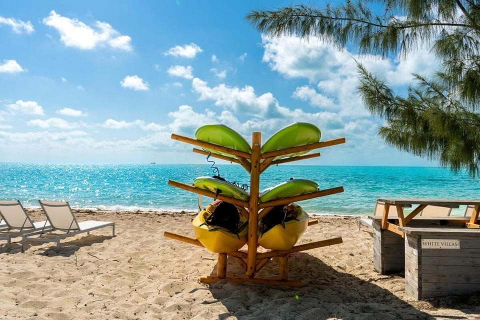 Oceanside 3 Bedroom Luxury Villa with Private Pool, 500ft from Long Bay Beach -V5 Villa in Grace Bay