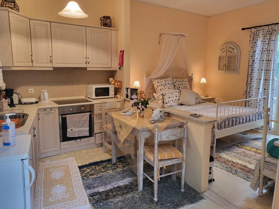 Yiannas Studio Apartment in Gaios