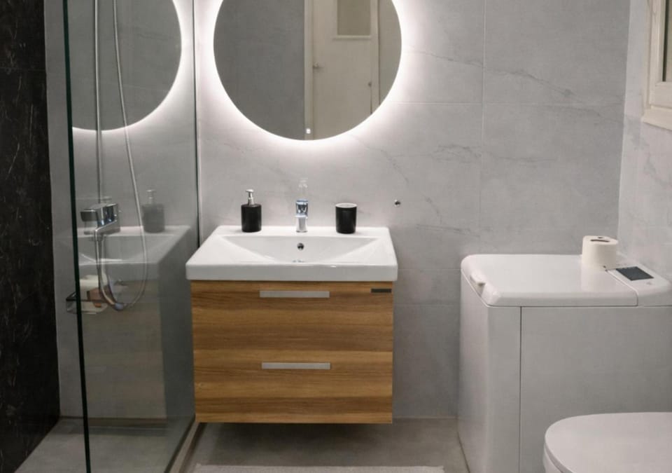 Toilet, Bathroom
