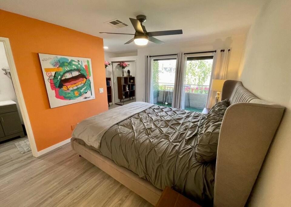 Bed, Bedroom, fireplace