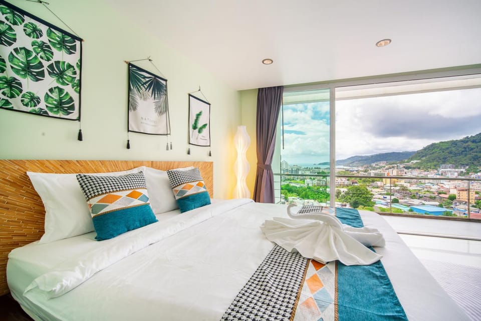 Bed, Natural landscape, View (from property/room), Balcony/Terrace, Photo of the whole room, Bedroom, Mountain view