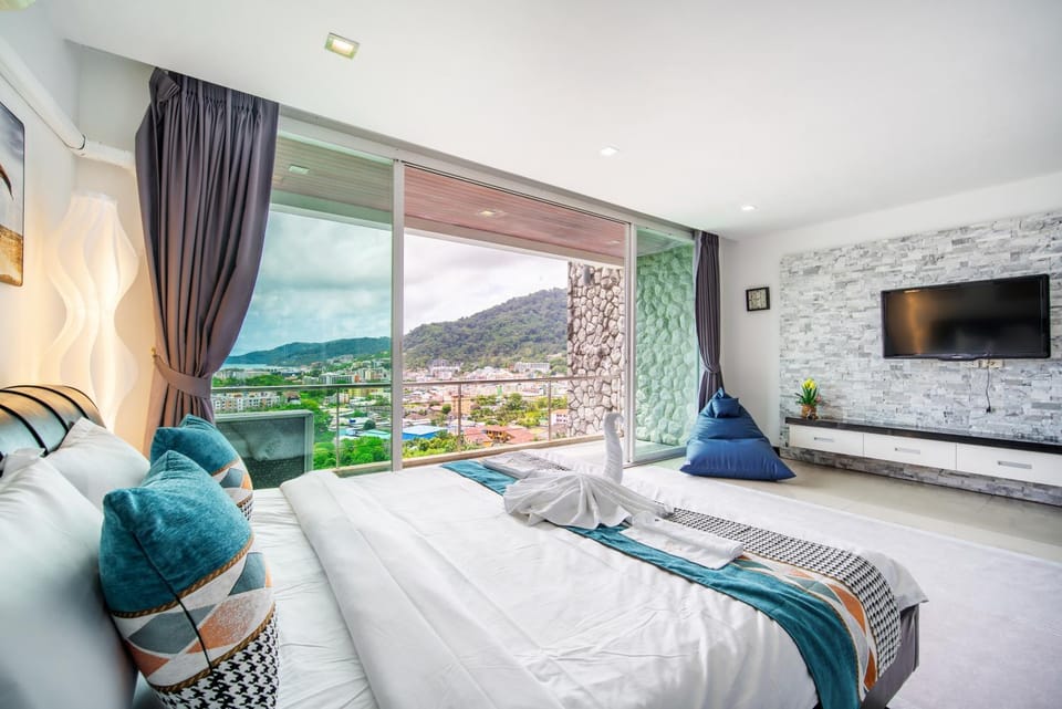Bed, Natural landscape, View (from property/room), Balcony/Terrace, Photo of the whole room, Bedroom