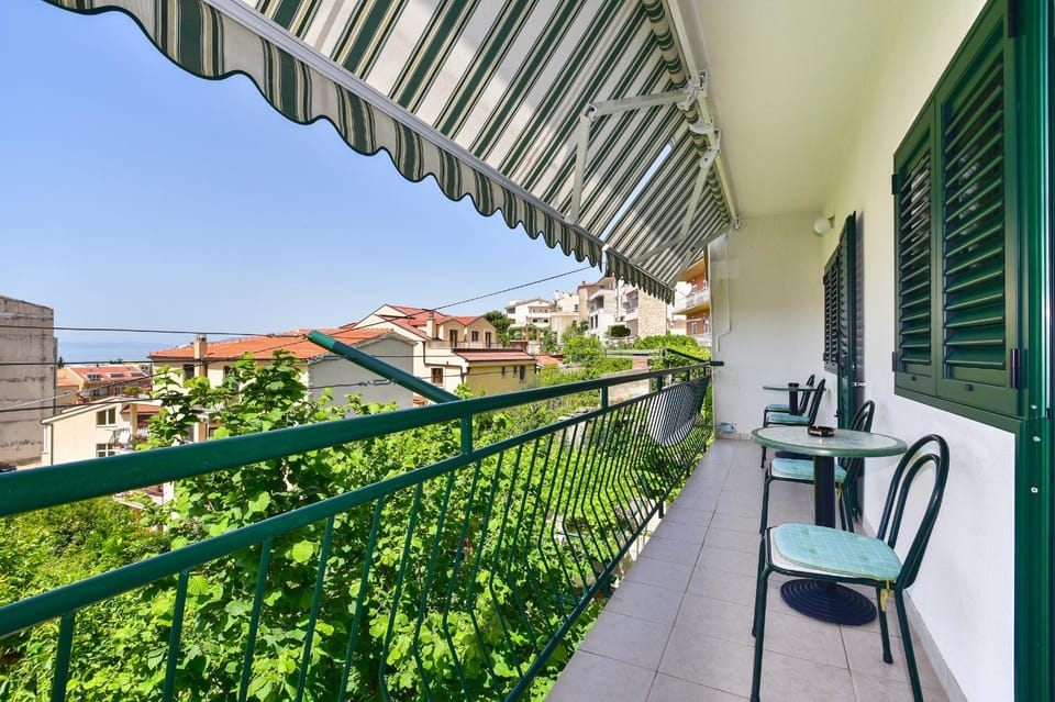Balcony/Terrace, City view, Sea view, Street view