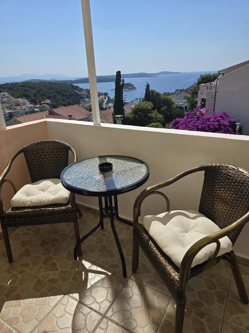 Apartments and Rooms Jasna Bed and Breakfast in Hvar