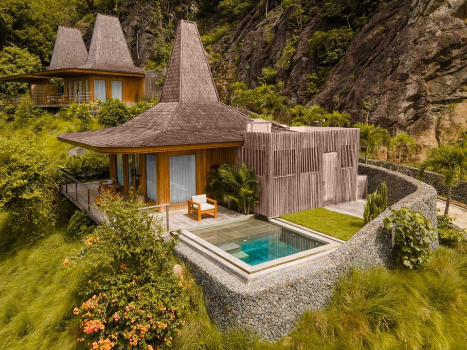 Property building, Garden, Mountain view, Pool view