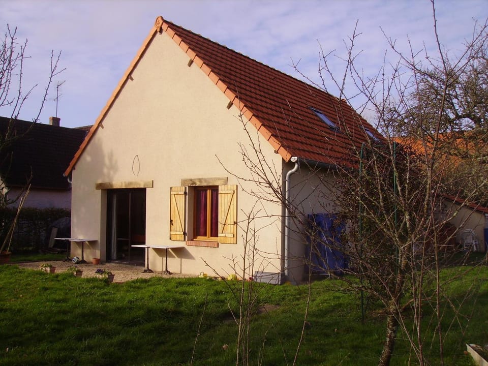 Property building, Garden view