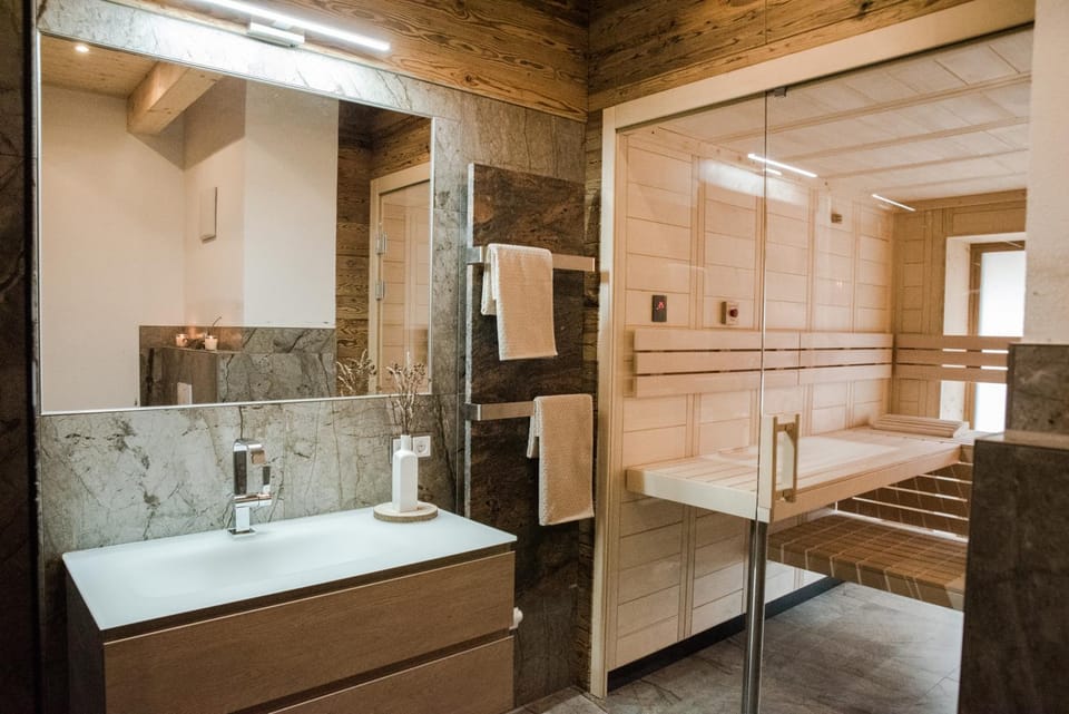 Sauna, Bathroom