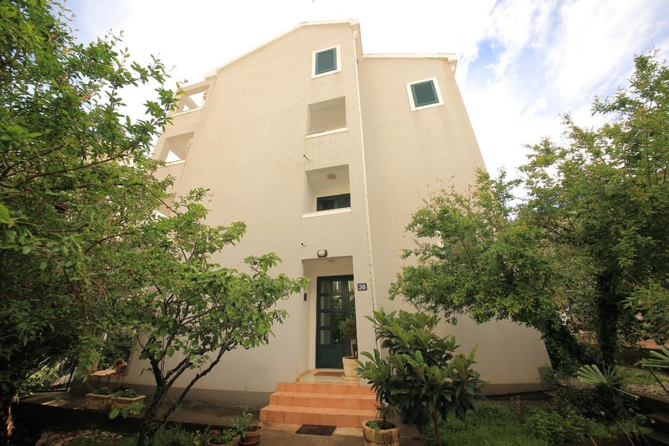 Property building, Day