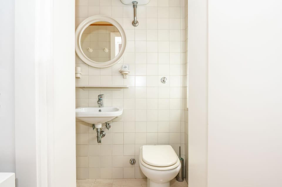 Toilet, Bathroom