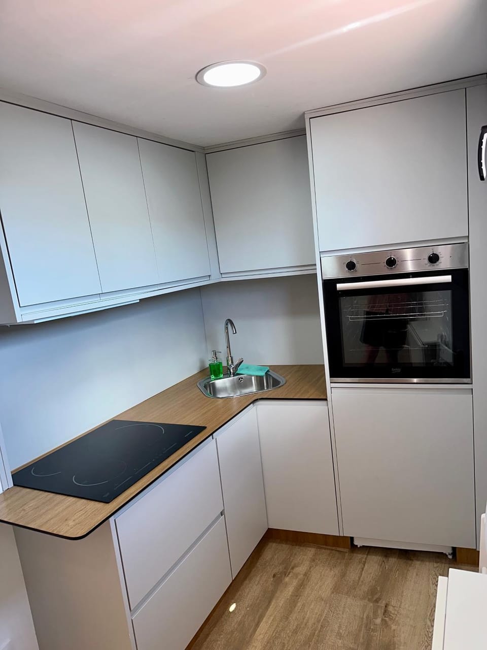 Kitchen or kitchenette, minibar, pet friendly, stove