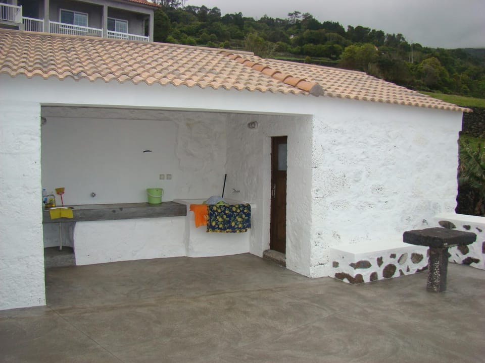 Patio, BBQ facilities, Balcony/Terrace