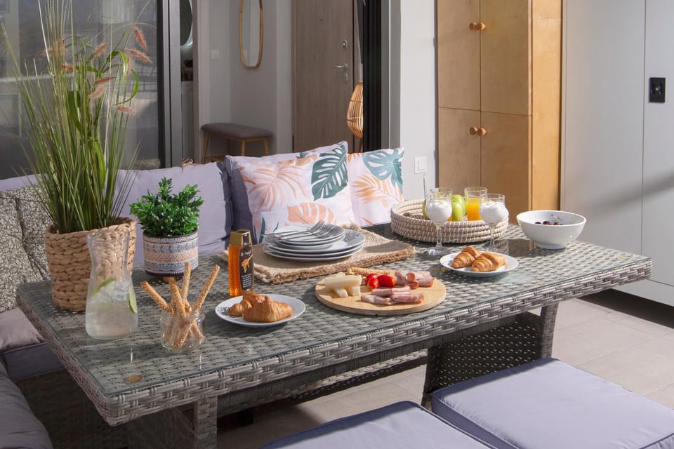 Balcony/Terrace, Dining area
