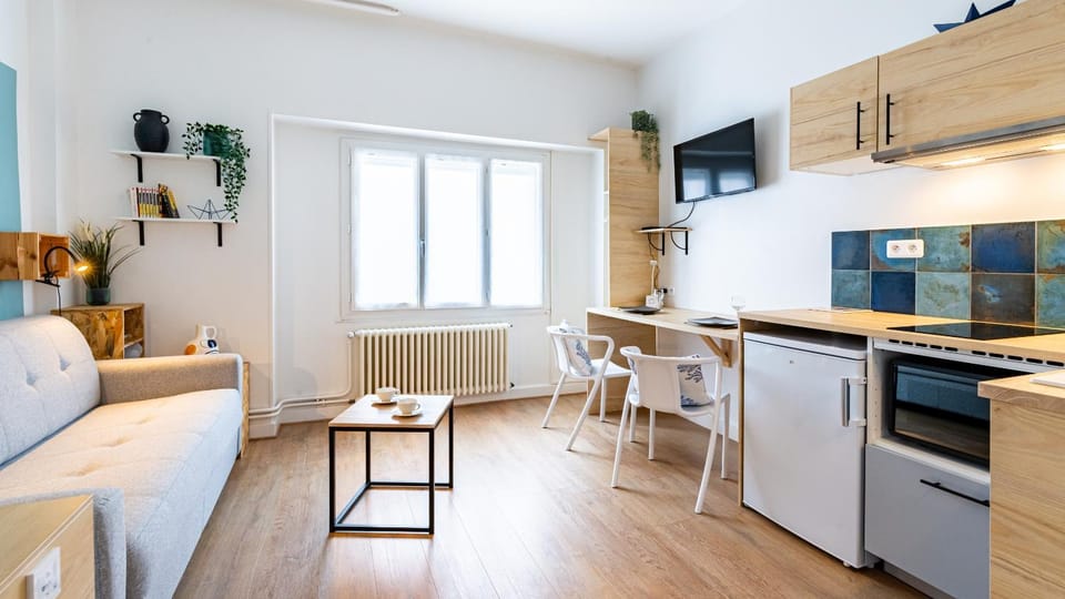 TV and multimedia, Kitchen or kitchenette, Seating area, Dining area, minibar, stove