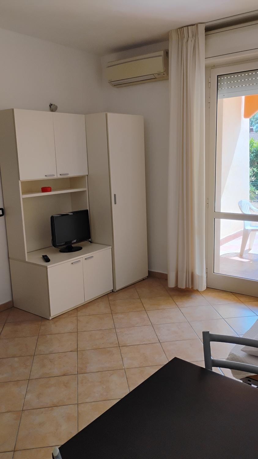 TV and multimedia, Dining area, wardrobe