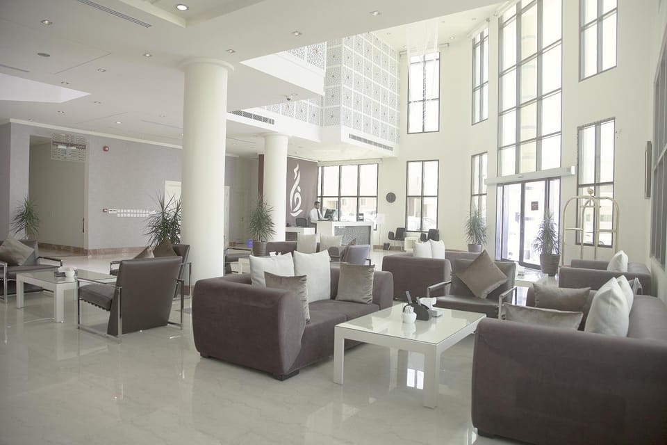 Day, Lobby or reception