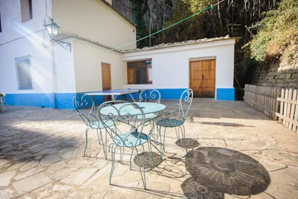 Casa Rural El Olivo. Alpujarra. House in La Alpujarra