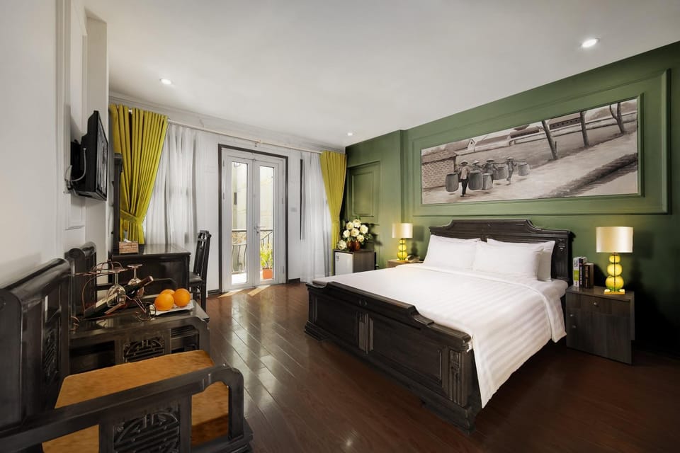 TV and multimedia, View (from property/room), Balcony/Terrace, City view, Quiet street view, Inner courtyard view