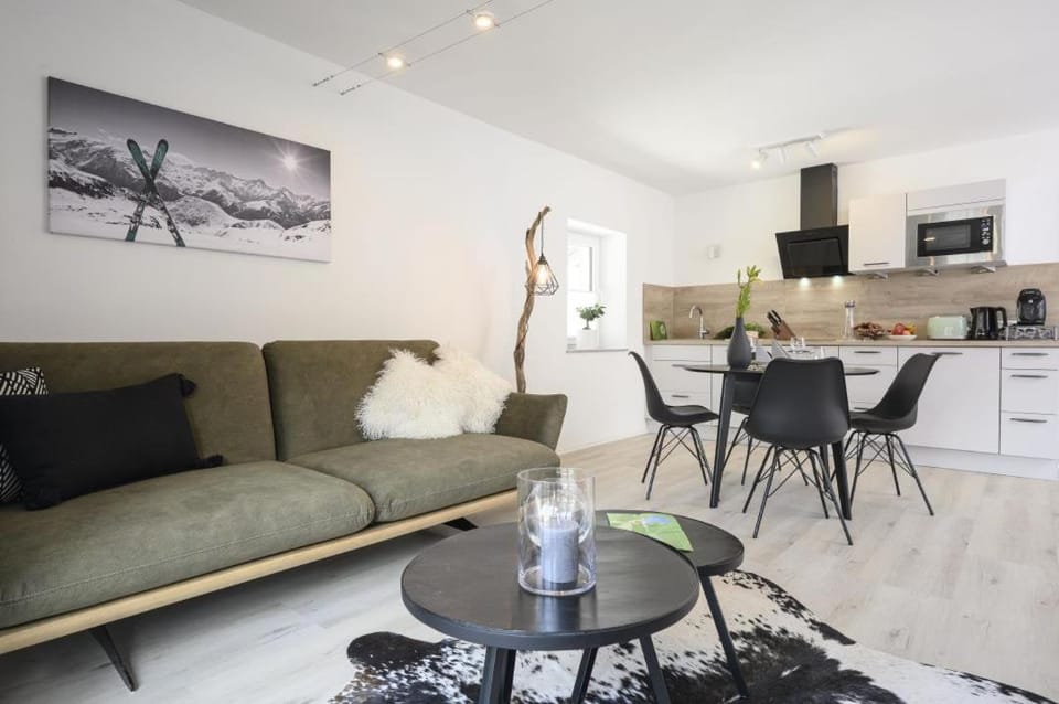 Enzian Apartments House in Grainau